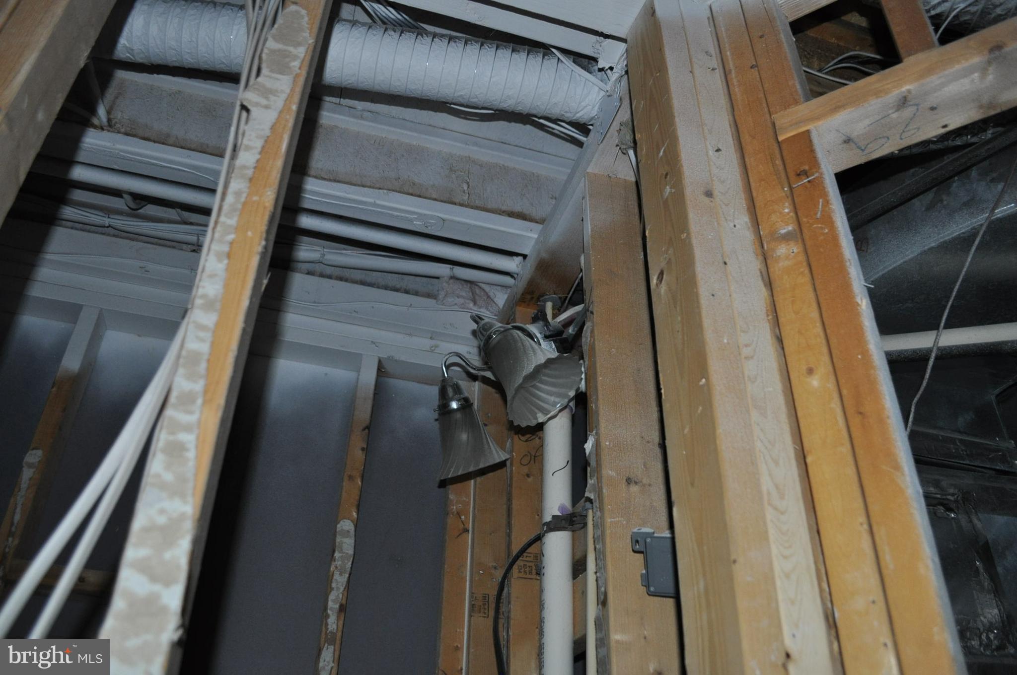 RIVER OAKS - Residential