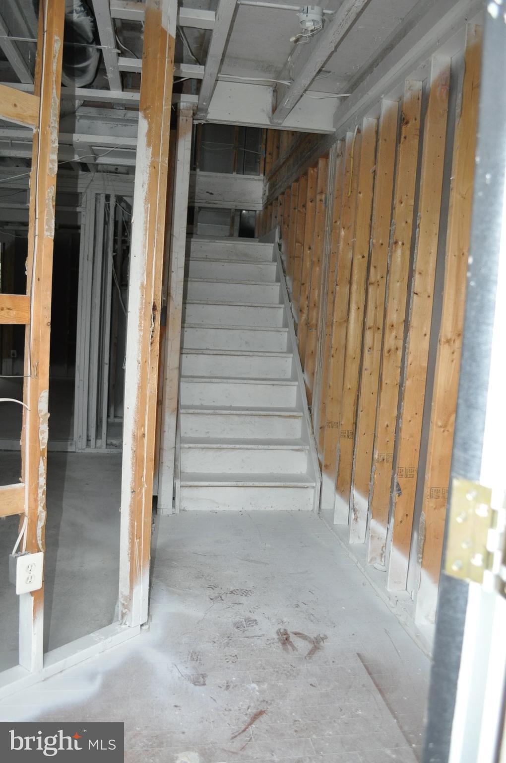 RIVER OAKS - Residential