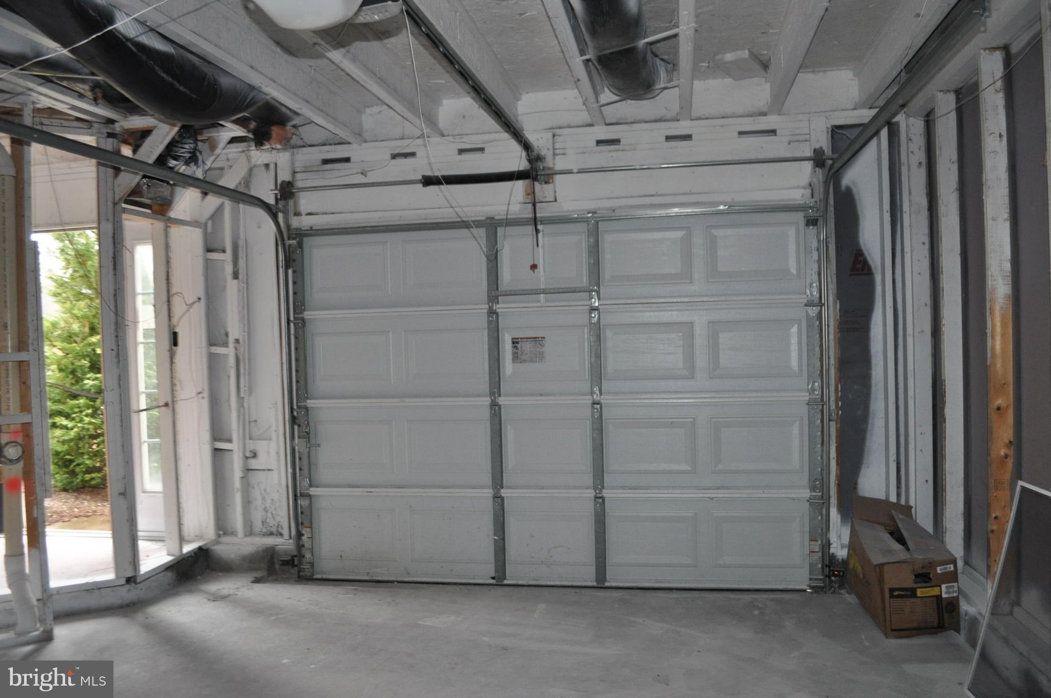 RIVER OAKS - Residential