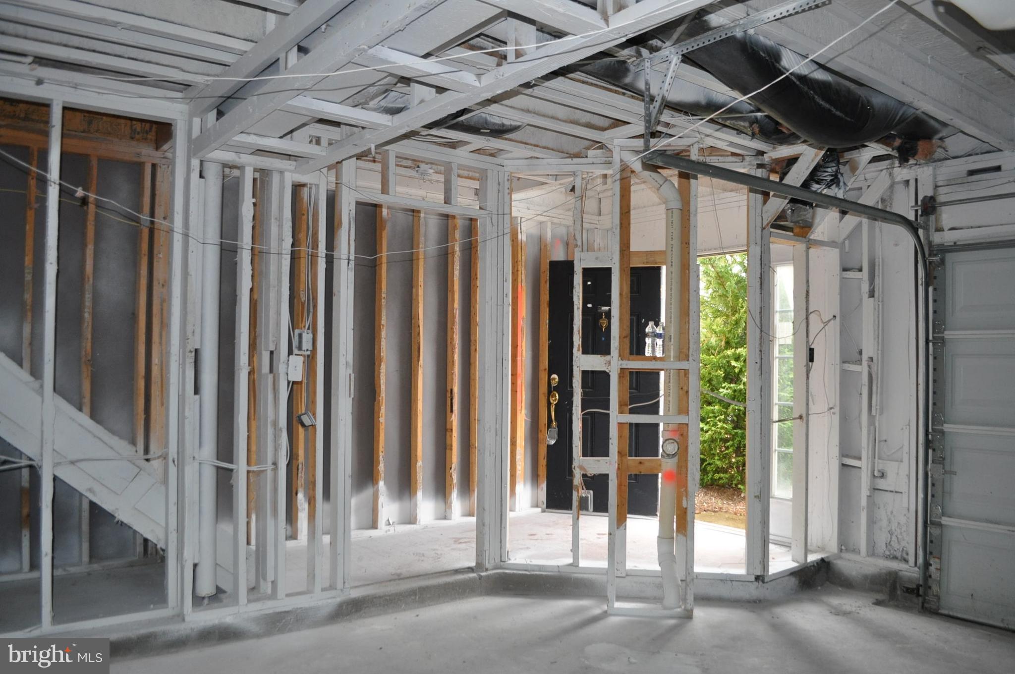 RIVER OAKS - Residential