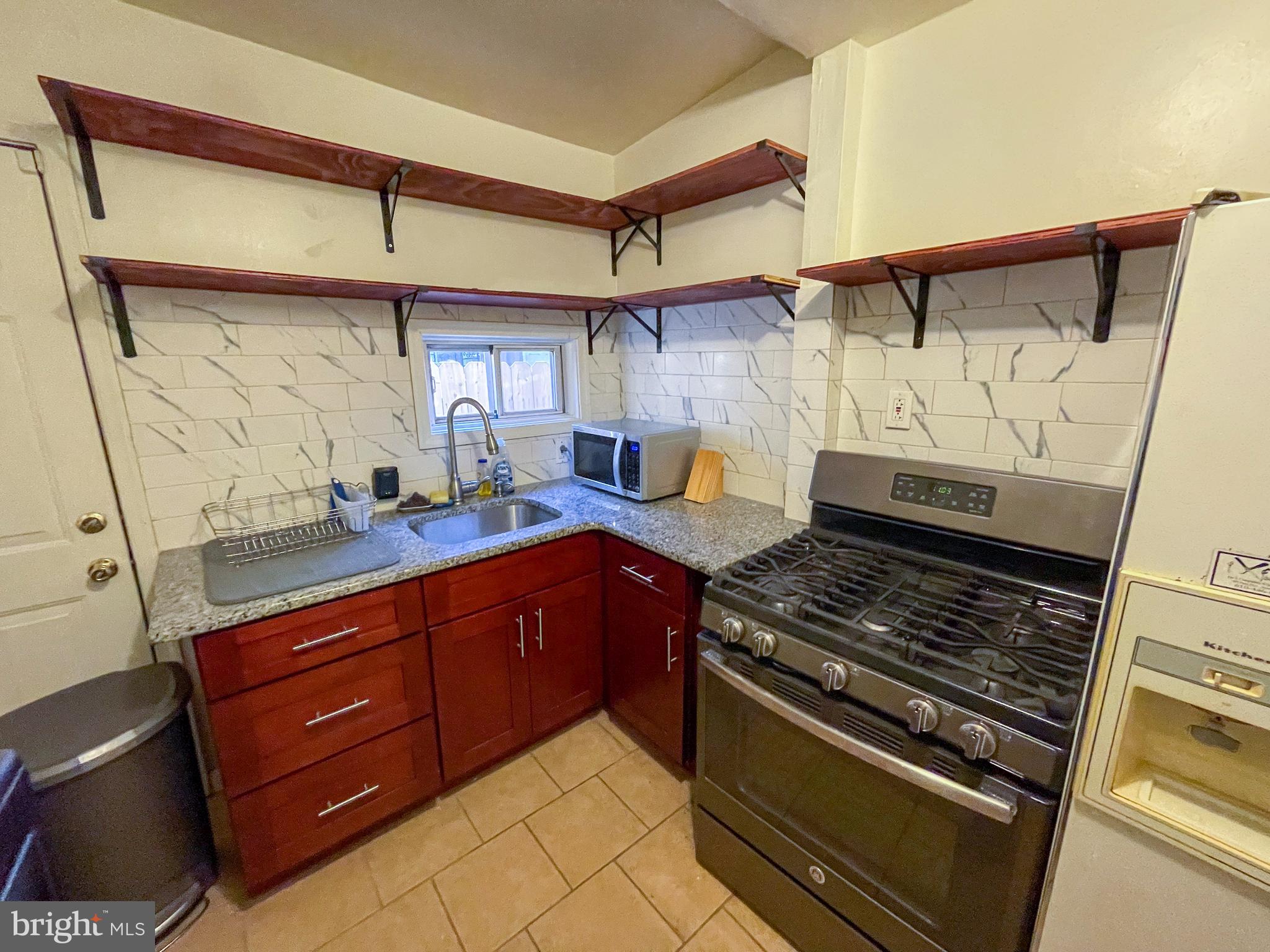 POINT BREEZE - Residential