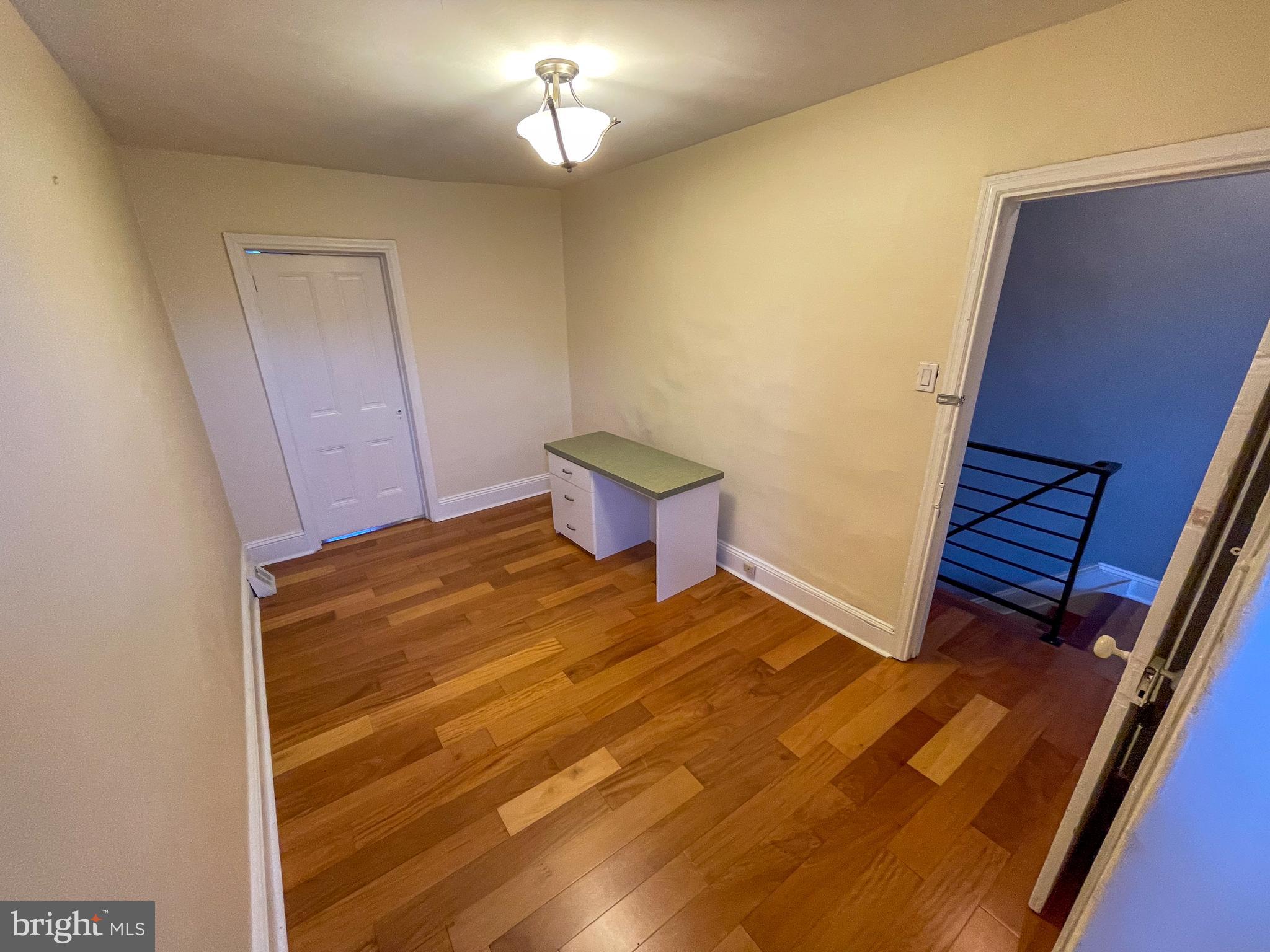 POINT BREEZE - Residential