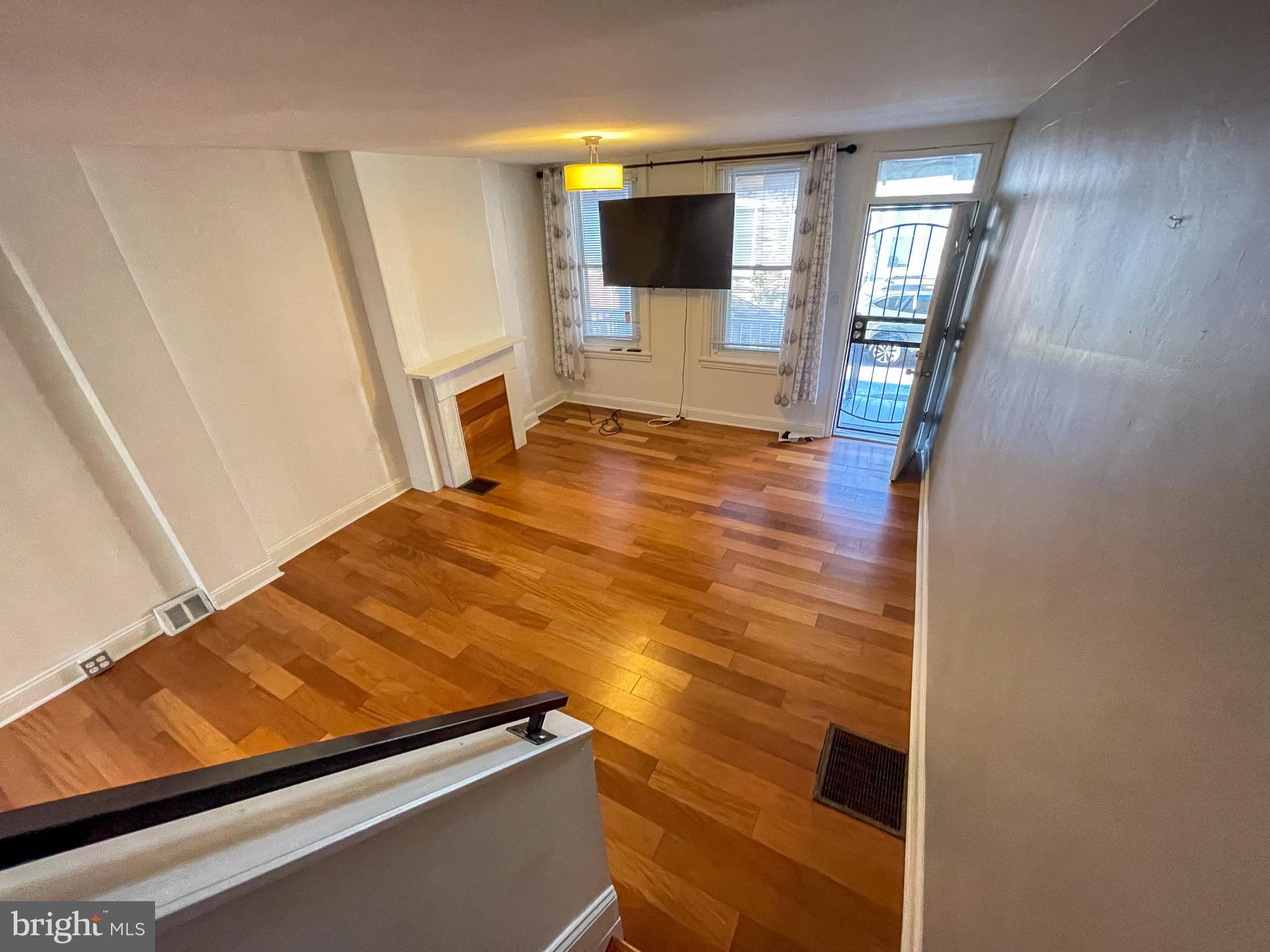 POINT BREEZE - Residential