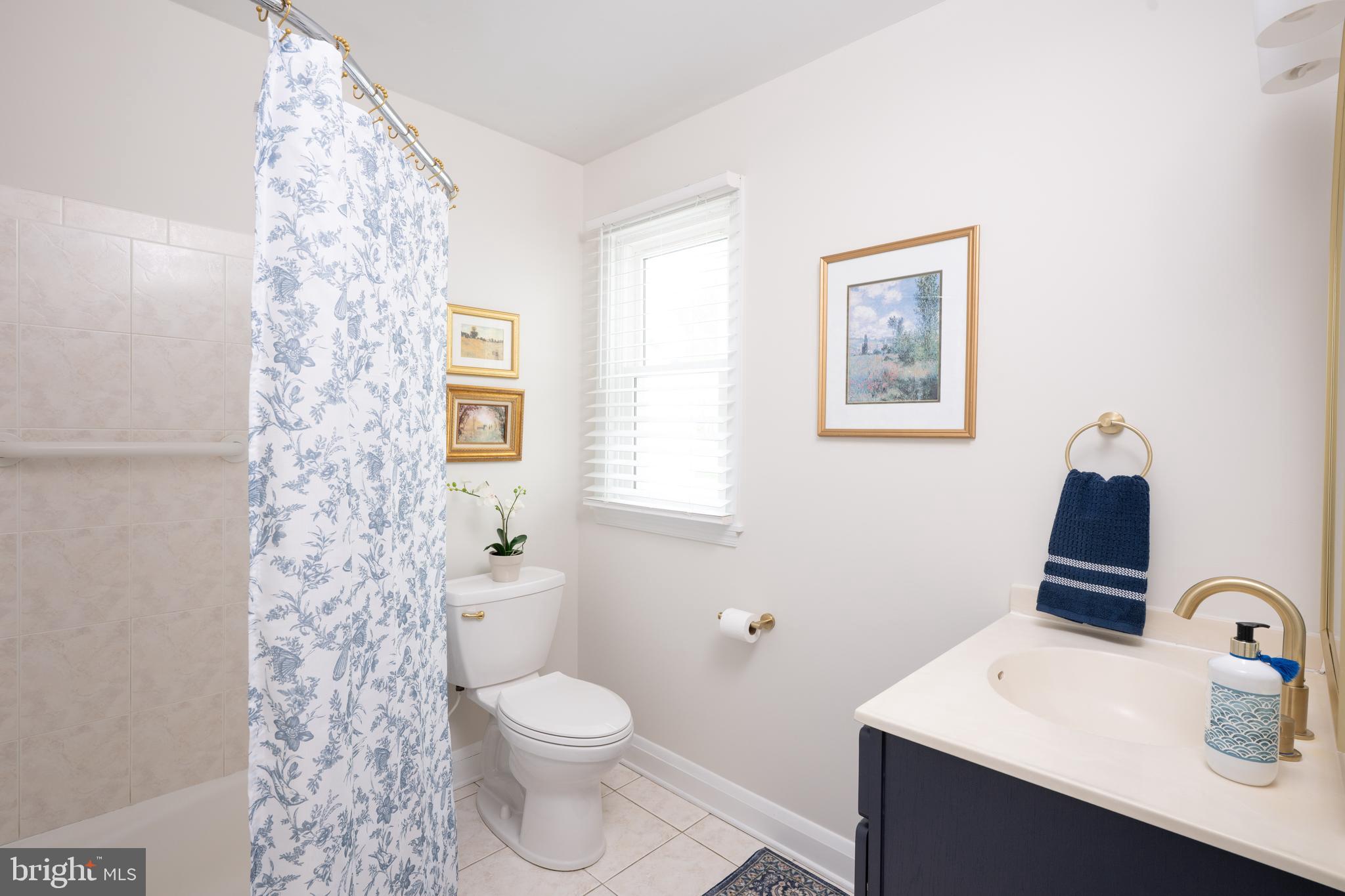 CHARLES TERRACE - Residential