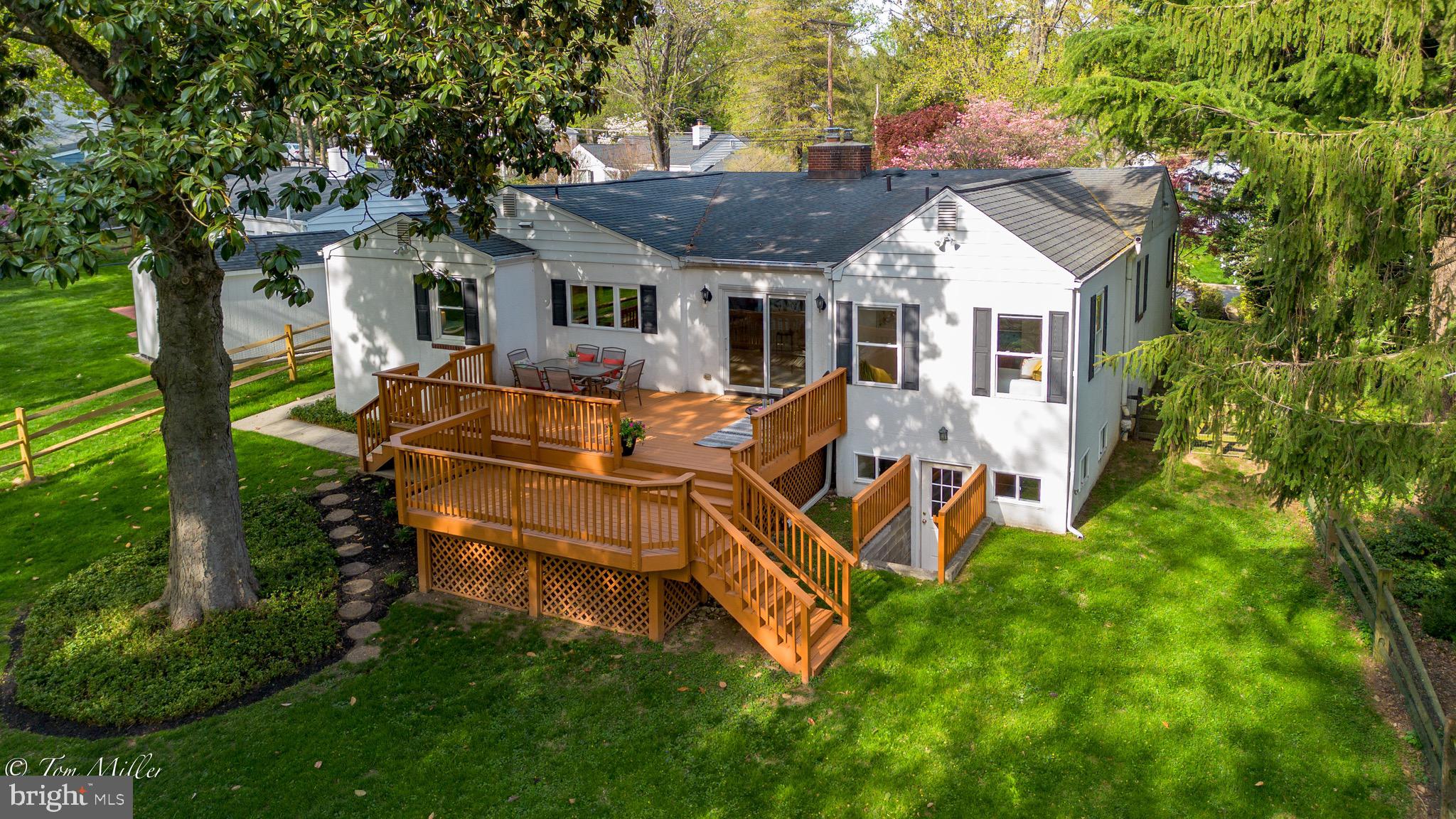 809 LOYOLA DRIVE