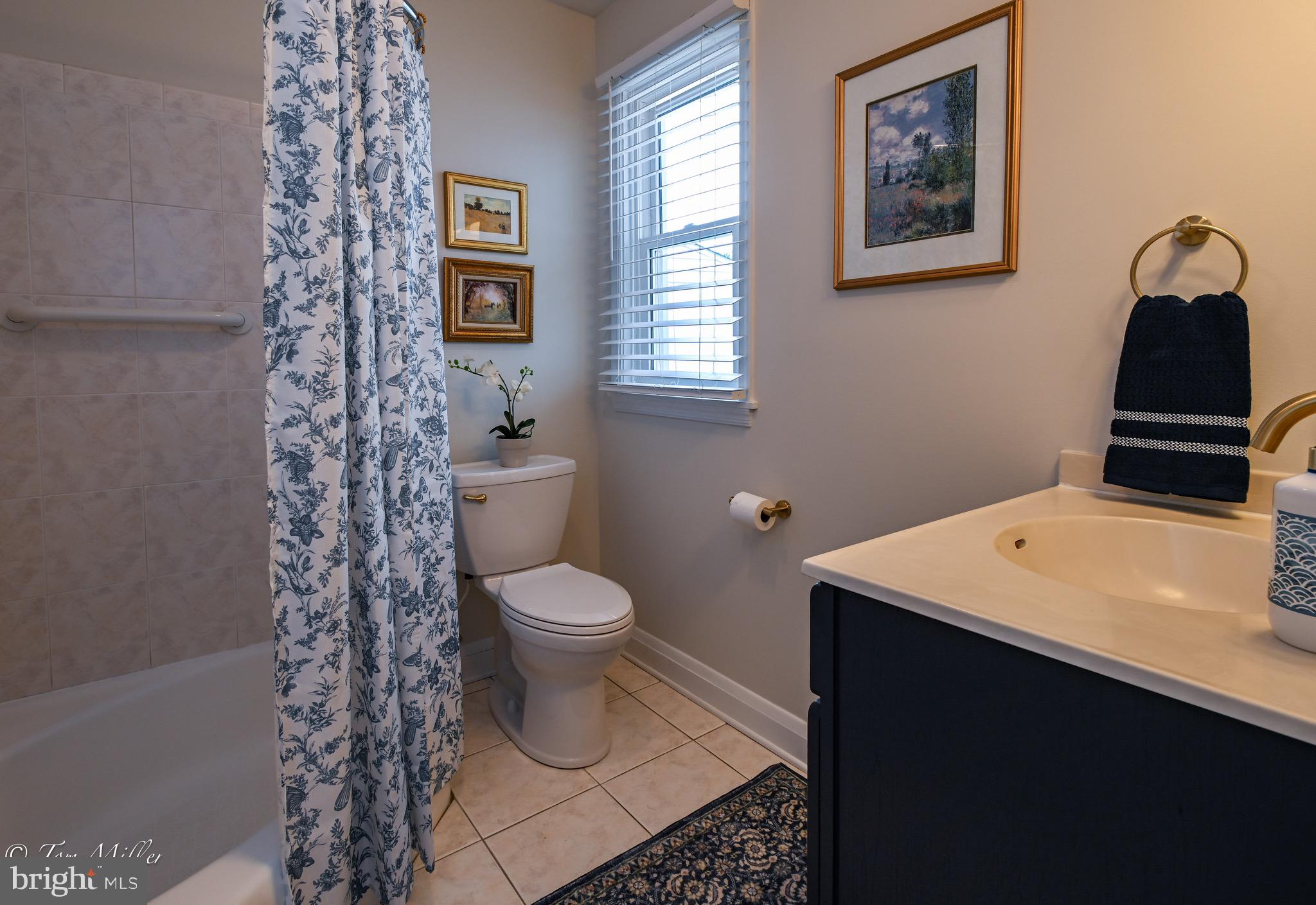 CHARLES TERRACE - Residential