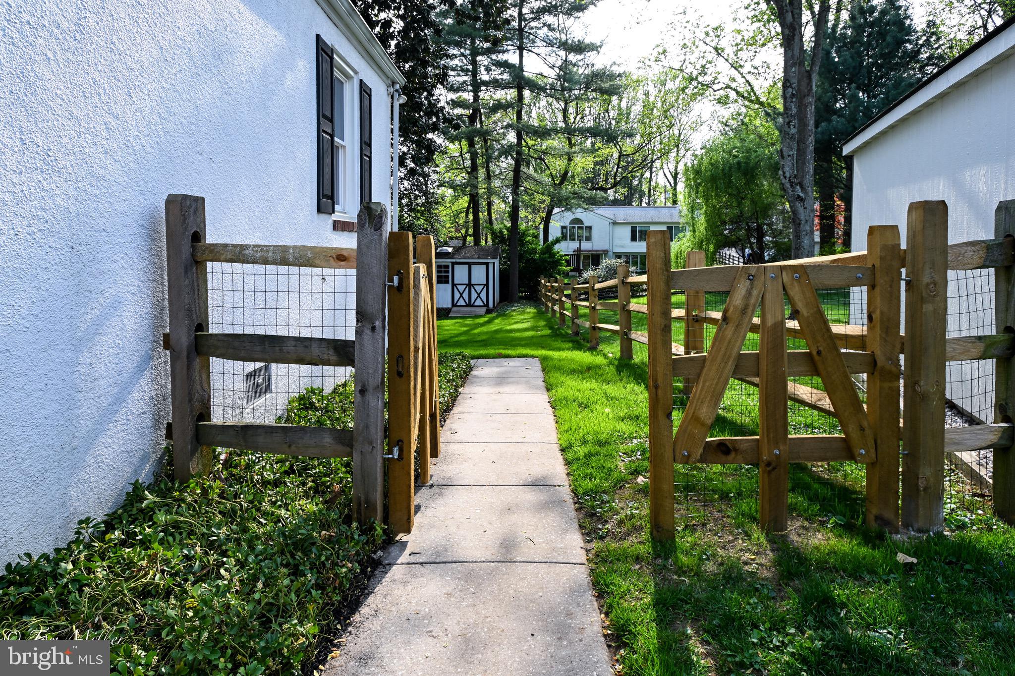 CHARLES TERRACE - Residential