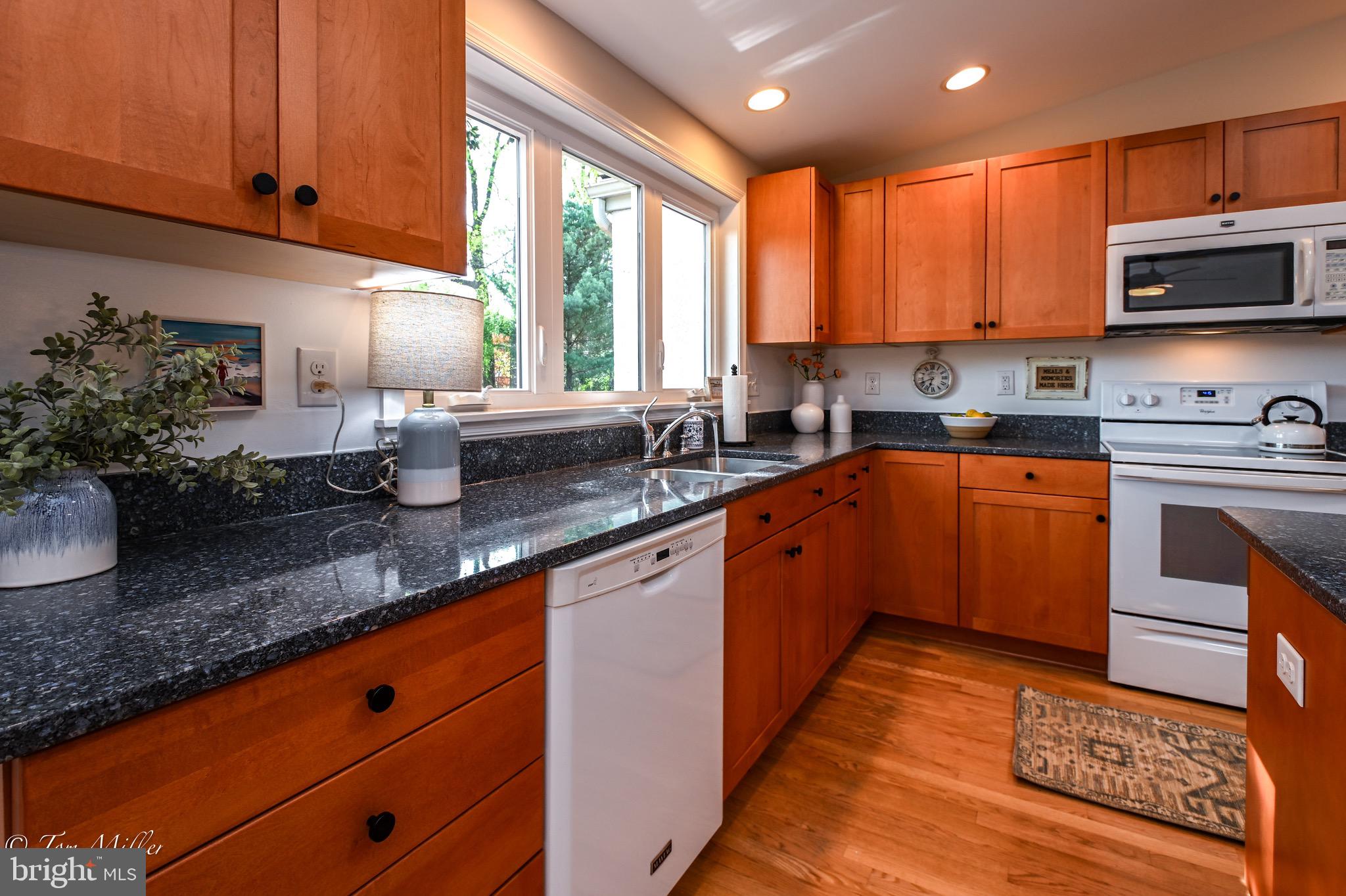 CHARLES TERRACE - Residential