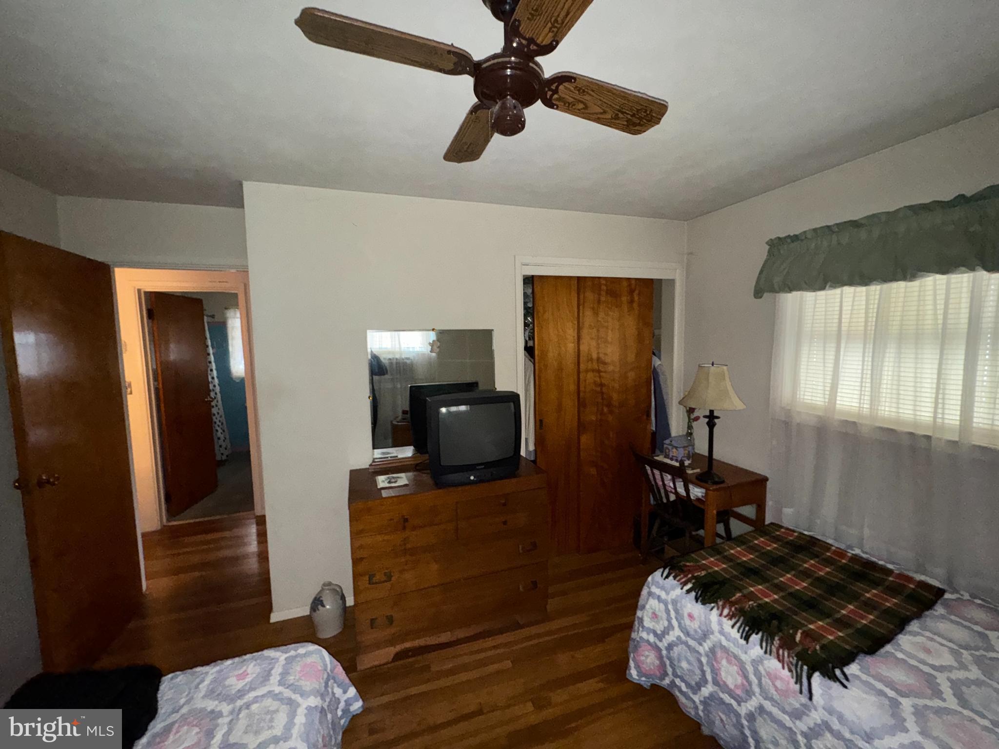 LINCOLN DRIVE - Residential