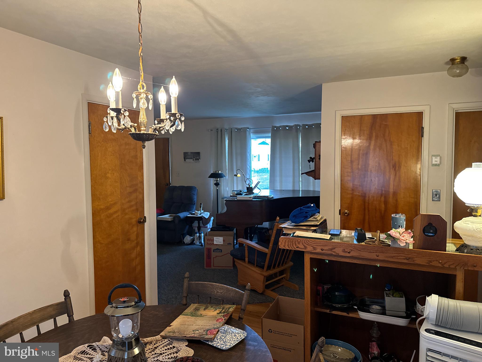 LINCOLN DRIVE - Residential