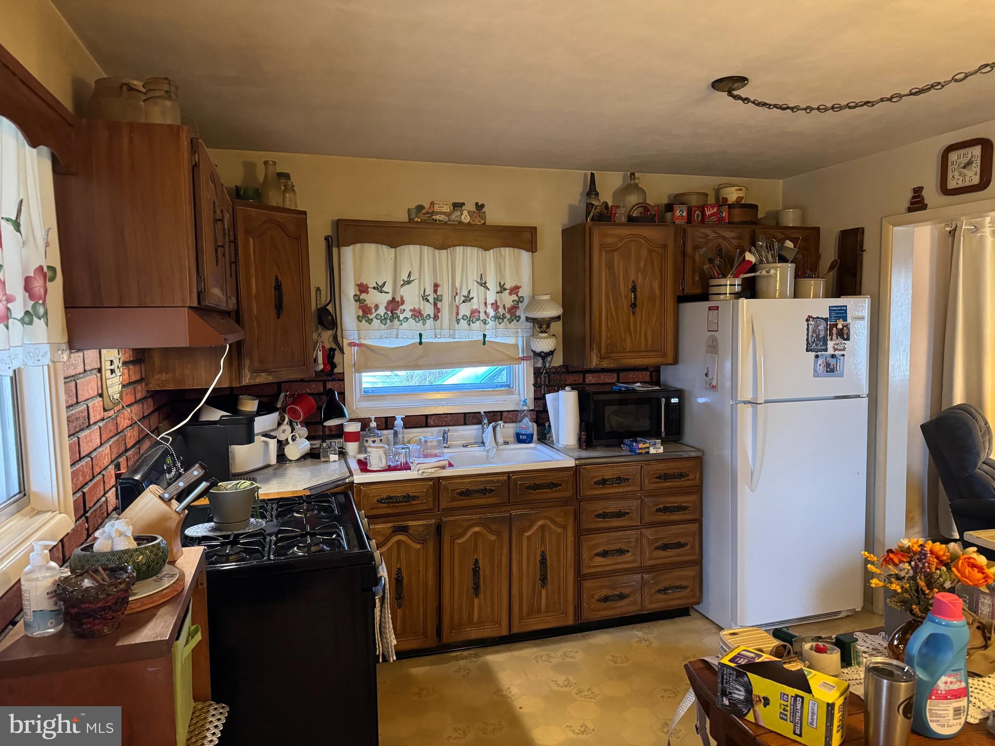 LINCOLN DRIVE - Residential