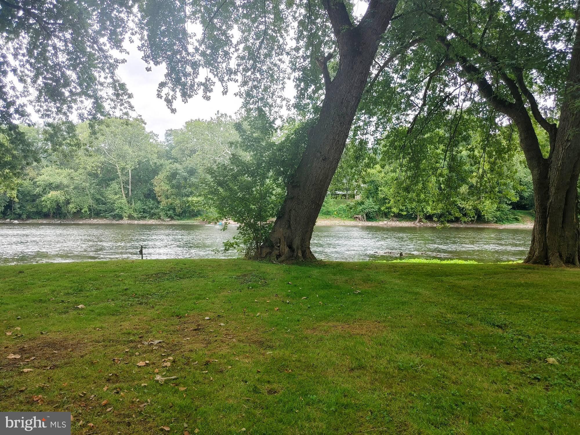 Lot on ARCH ROCK LANE