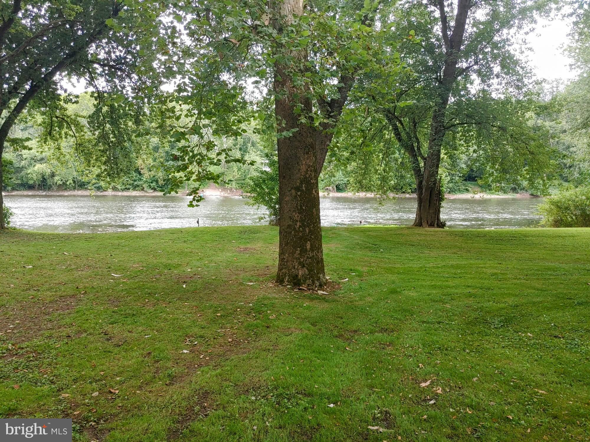Lot on ARCH ROCK LANE