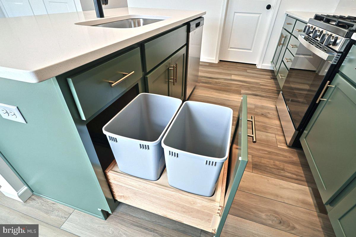 STONE MILL ESTATES - Residential