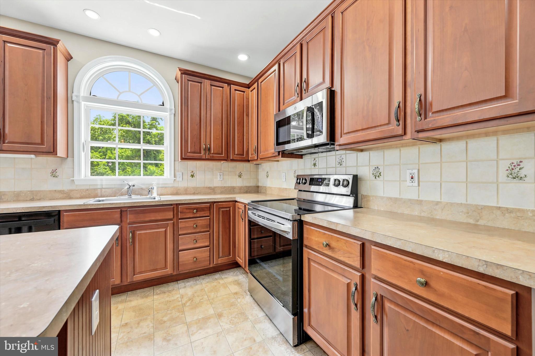 108 COOPER HAWK DRIVE