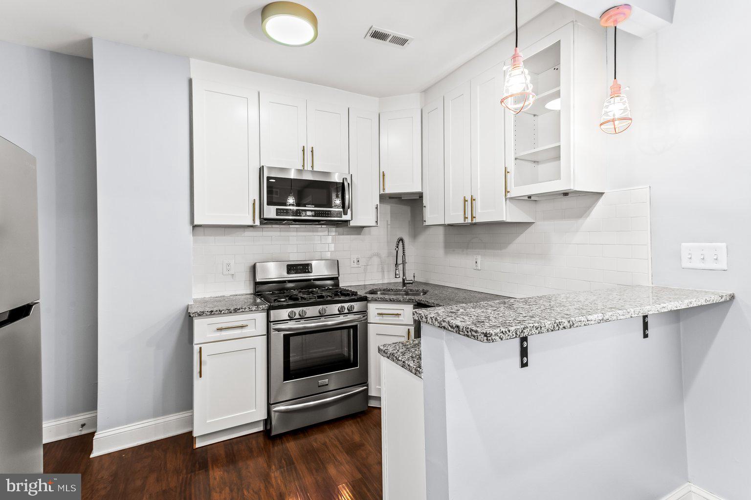 WAVERLY - Residential Lease