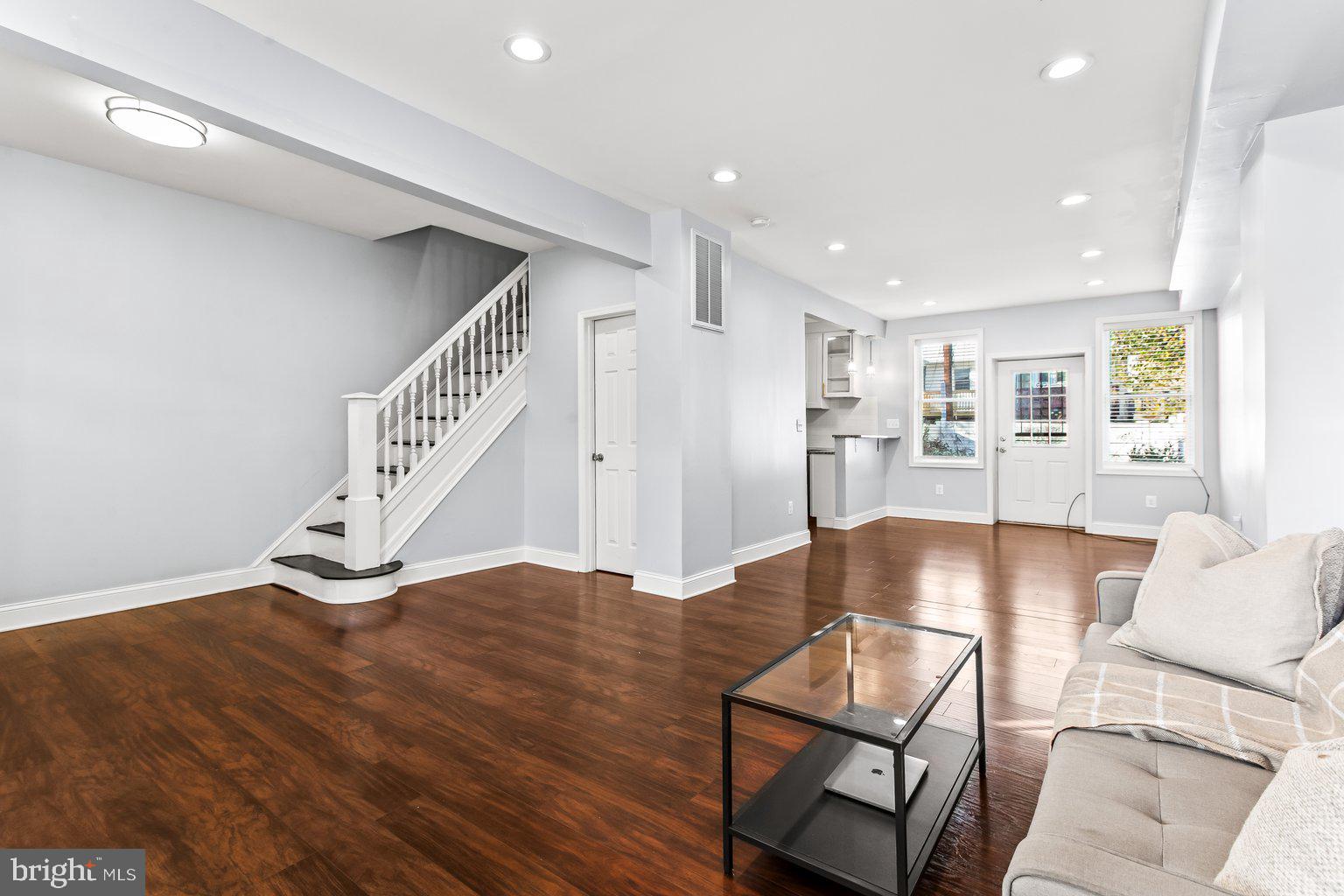 WAVERLY - Residential Lease