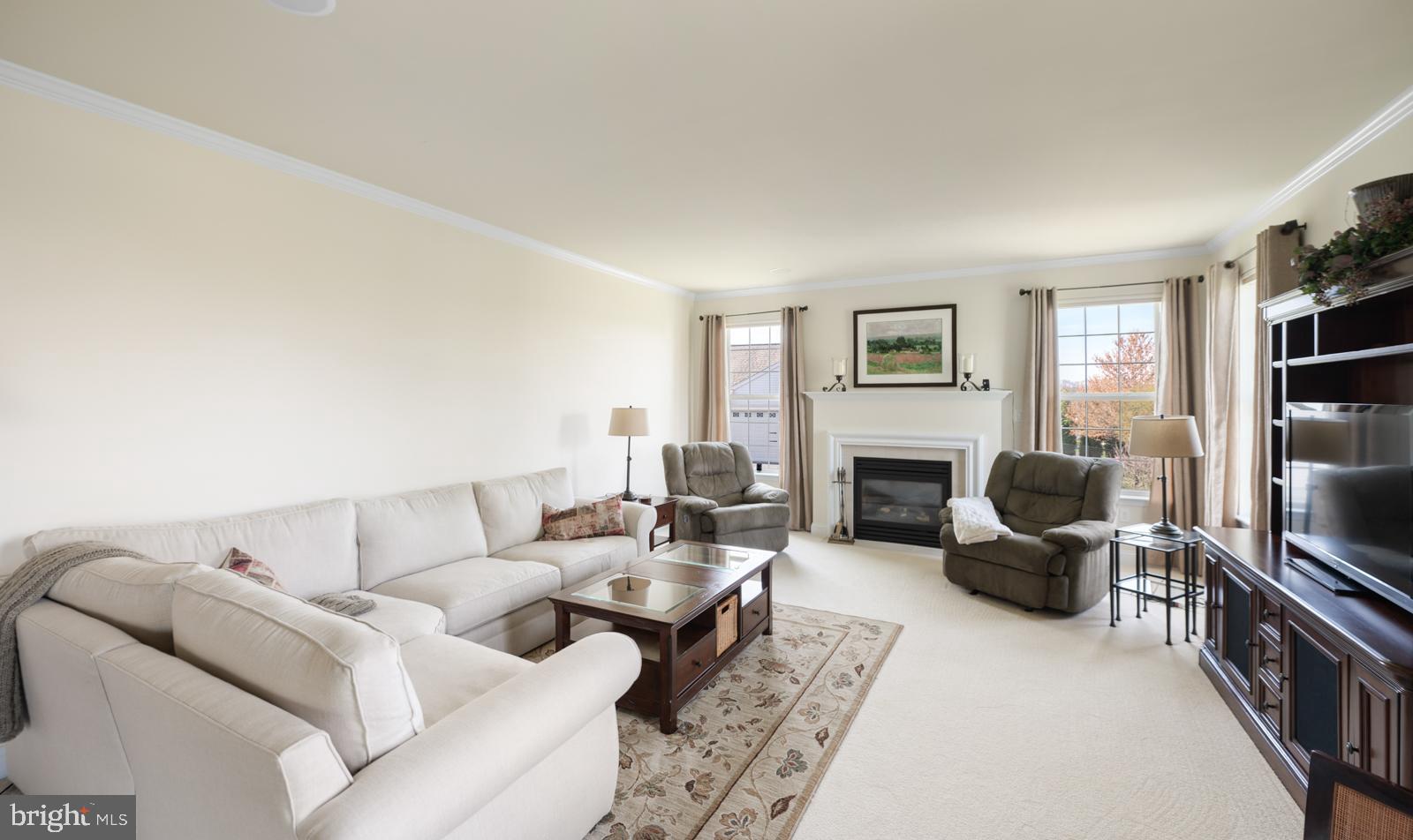 WOODS EDGE - Residential