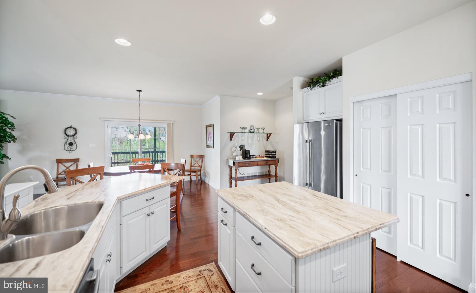 WOODS EDGE - Residential