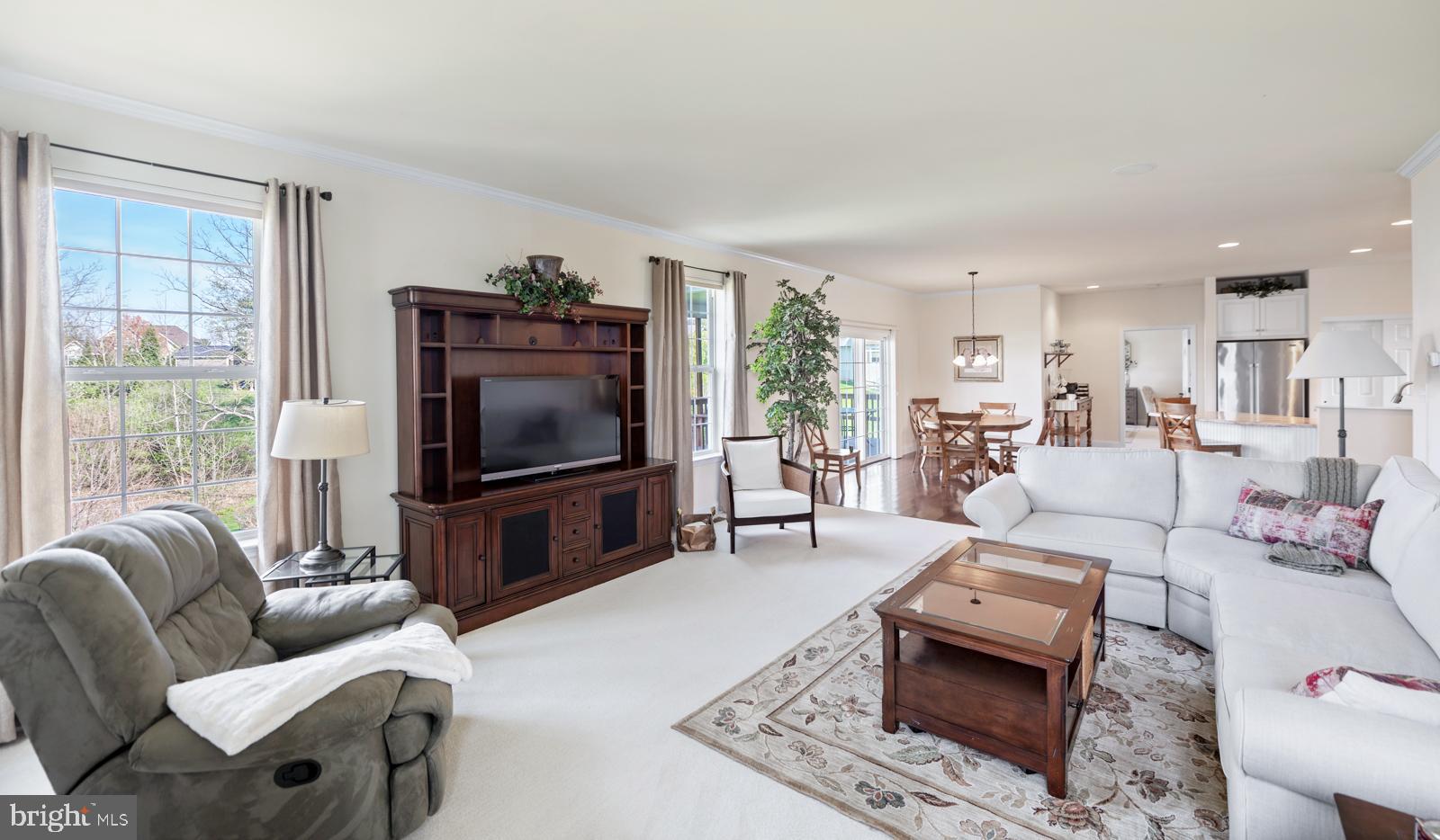 WOODS EDGE - Residential