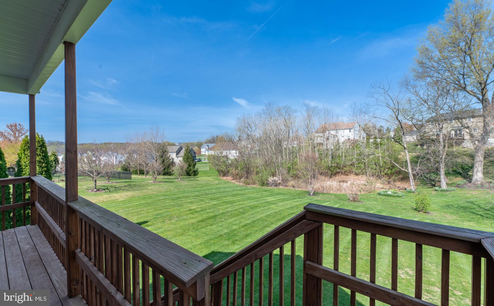 WOODS EDGE - Residential