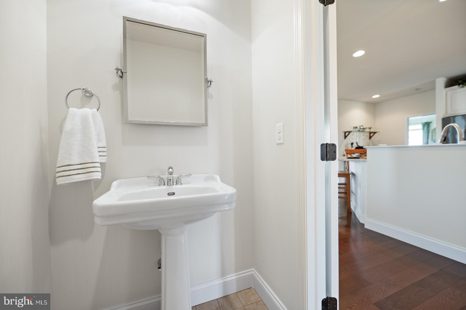 WOODS EDGE - Residential