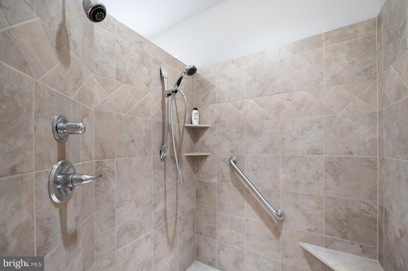 WOODS EDGE - Residential