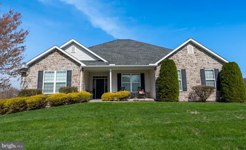 219 Pleasant View Drive, Douglassville, PA MLS: PABK2055870