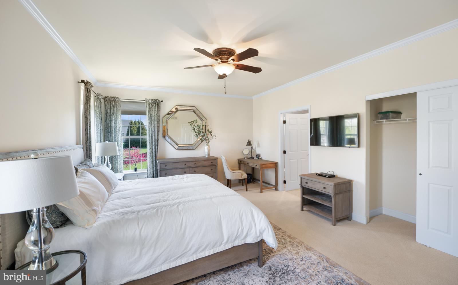 WOODS EDGE - Residential