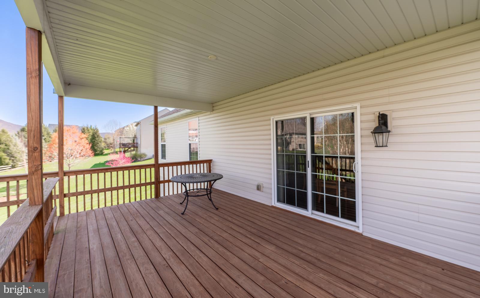 WOODS EDGE - Residential