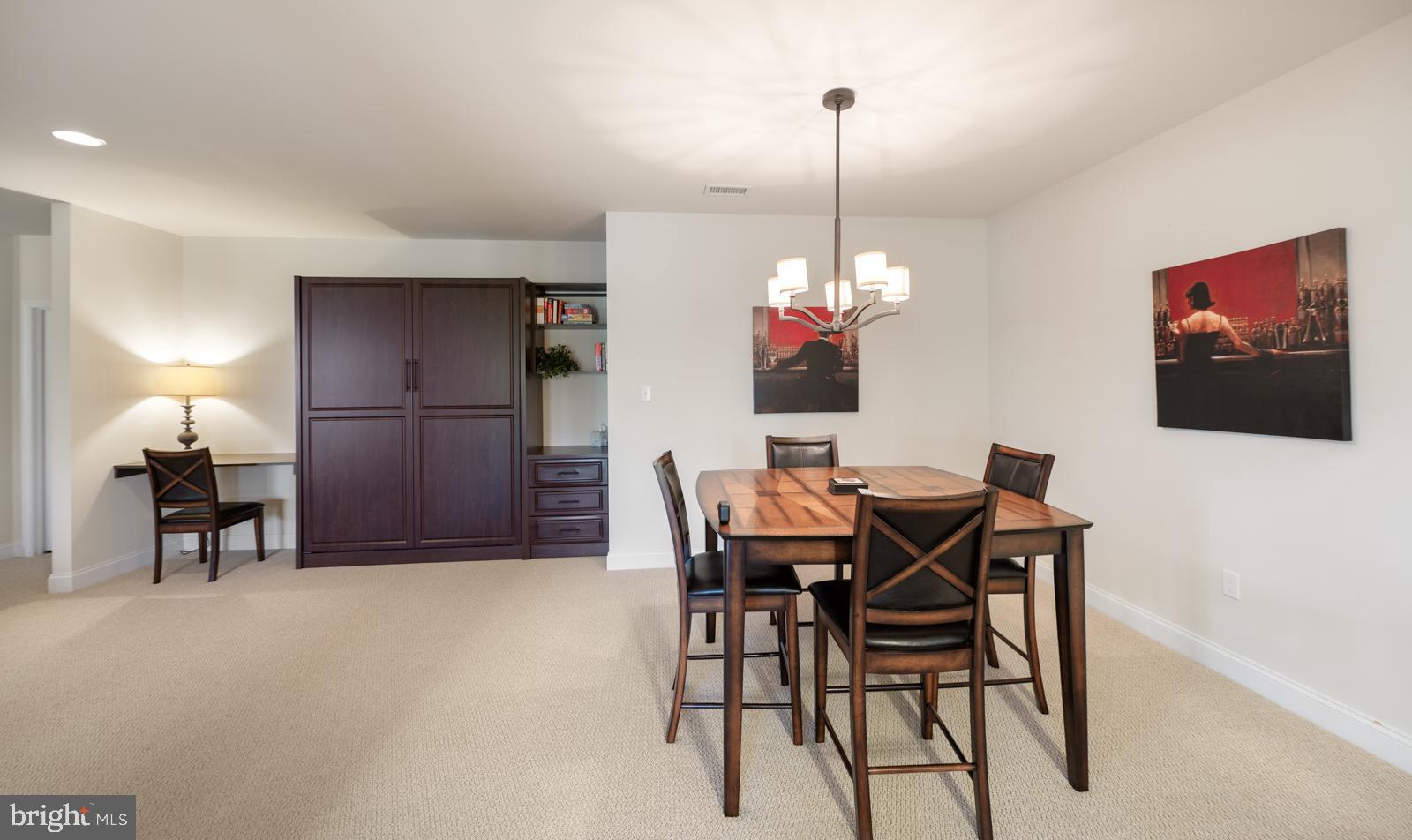 WOODS EDGE - Residential