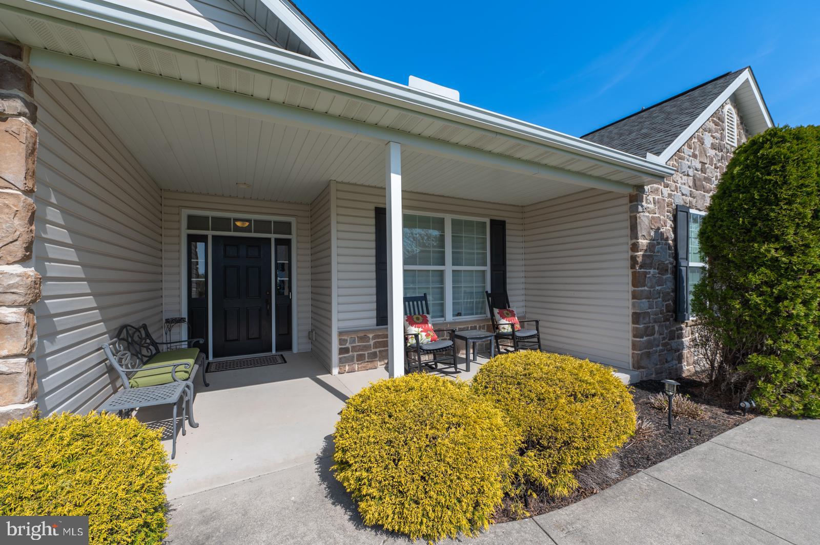 WOODS EDGE - Residential