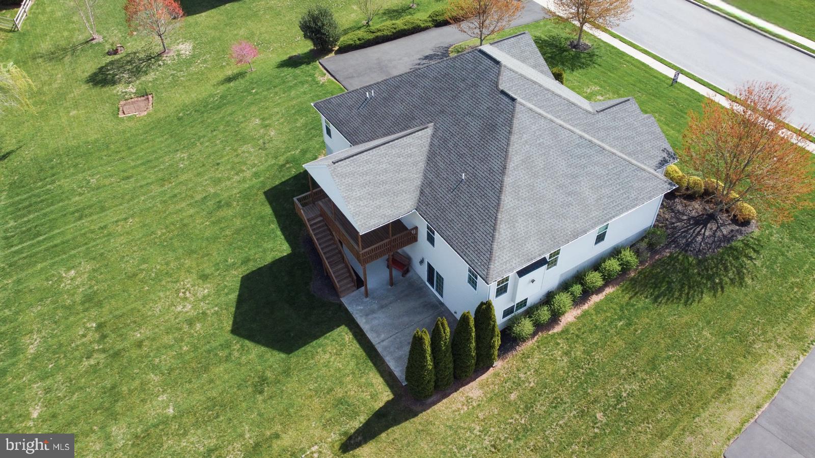 WOODS EDGE - Residential