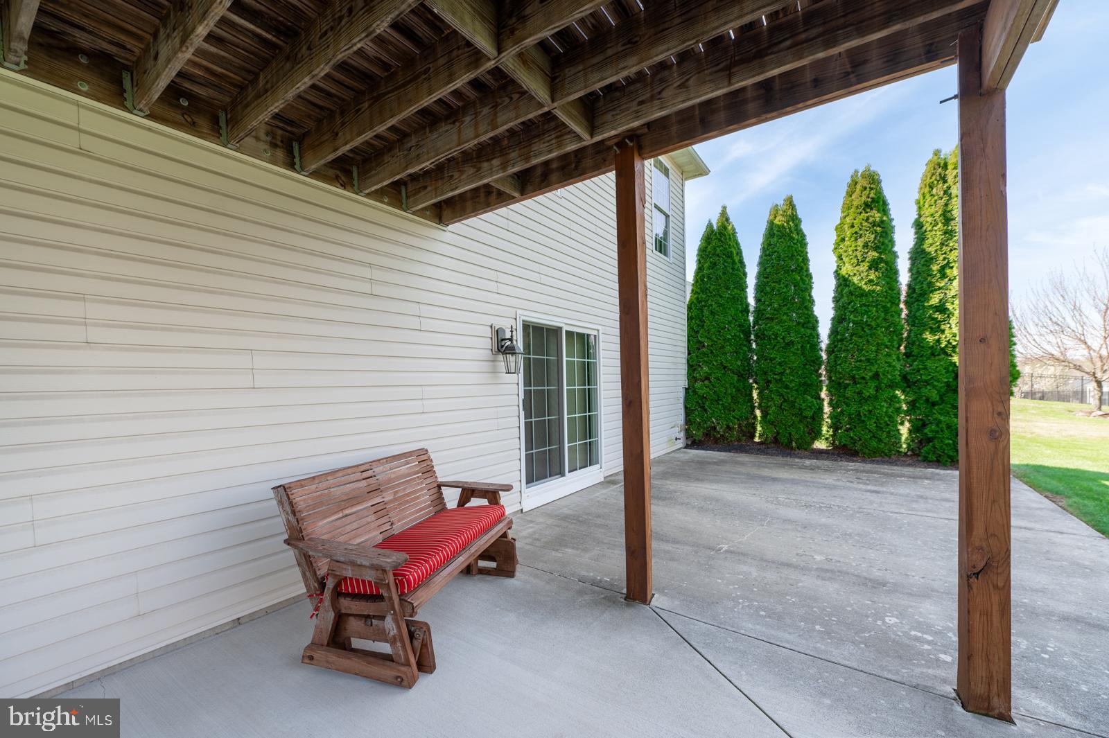 WOODS EDGE - Residential