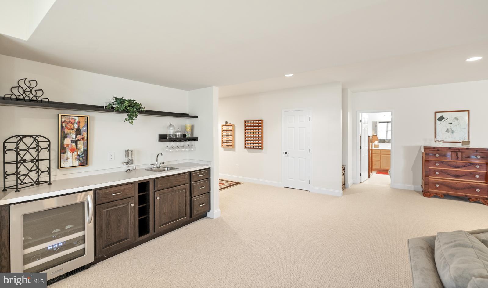 WOODS EDGE - Residential