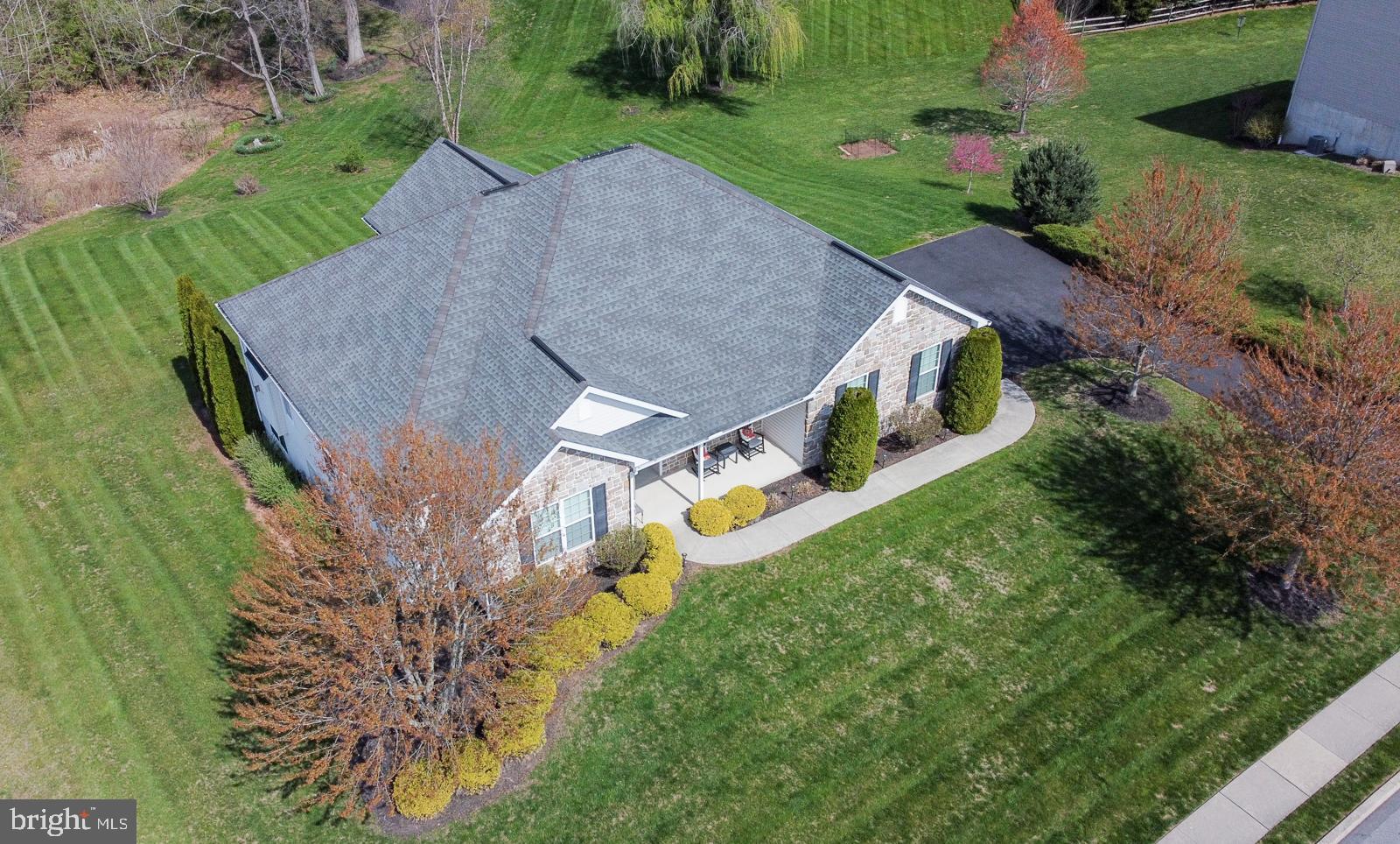 WOODS EDGE - Residential