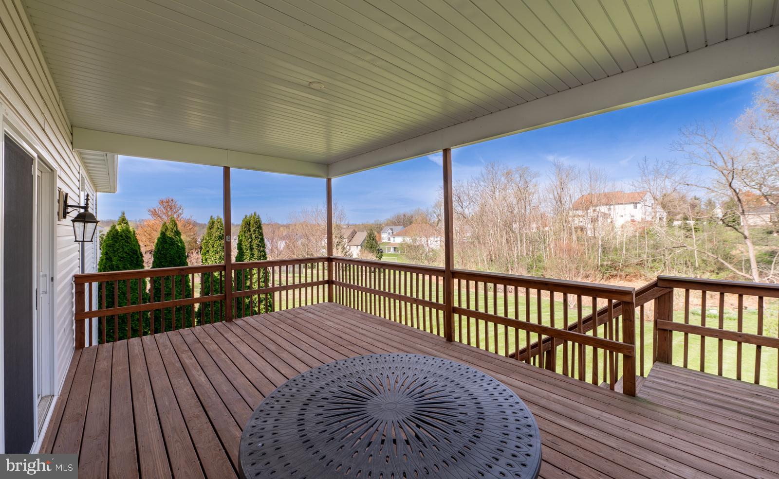 WOODS EDGE - Residential