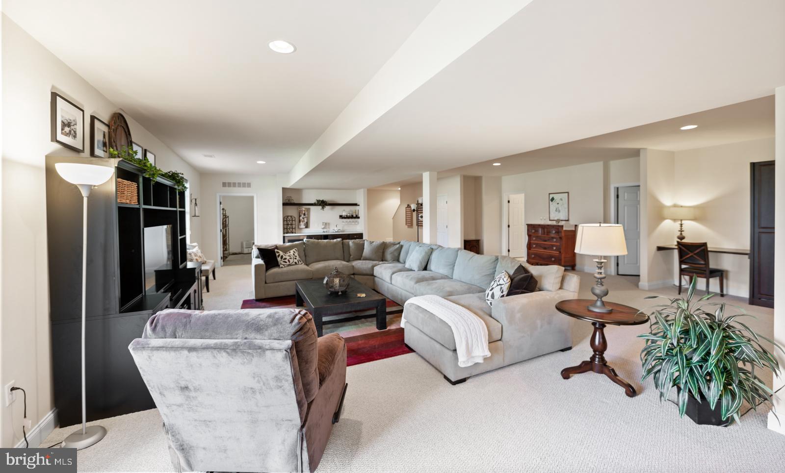 WOODS EDGE - Residential