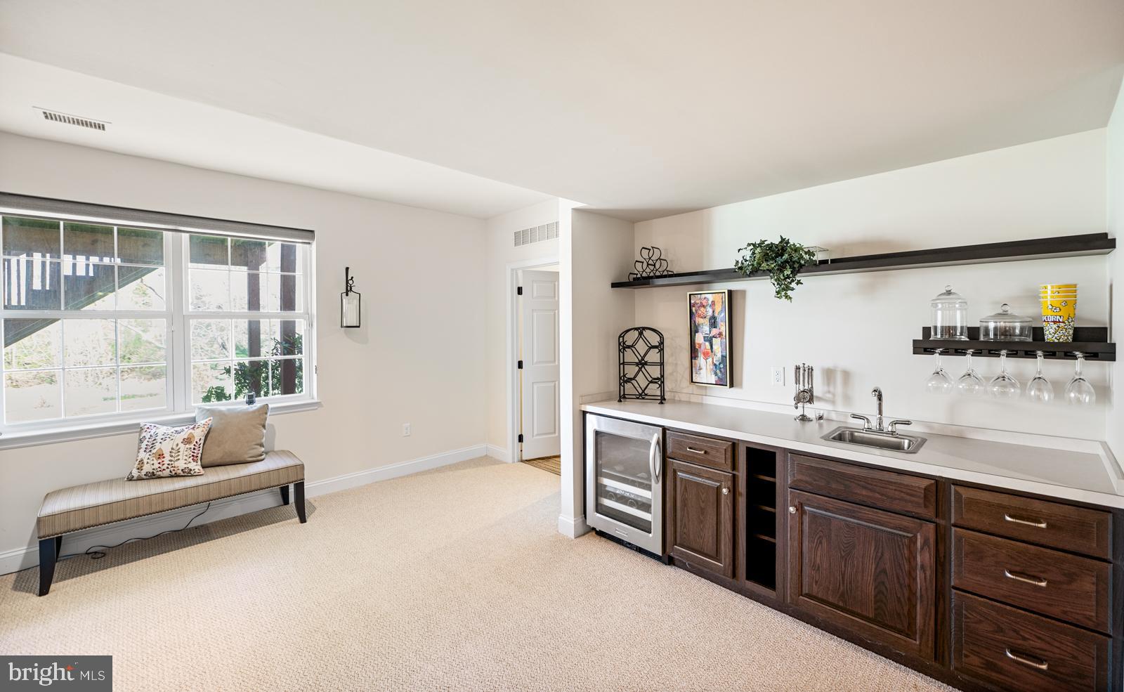 WOODS EDGE - Residential