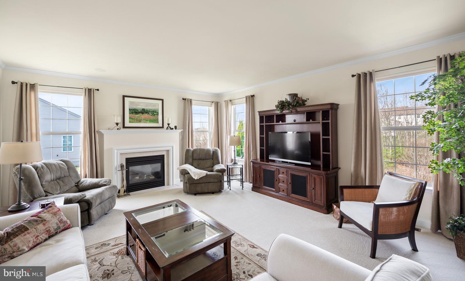 WOODS EDGE - Residential