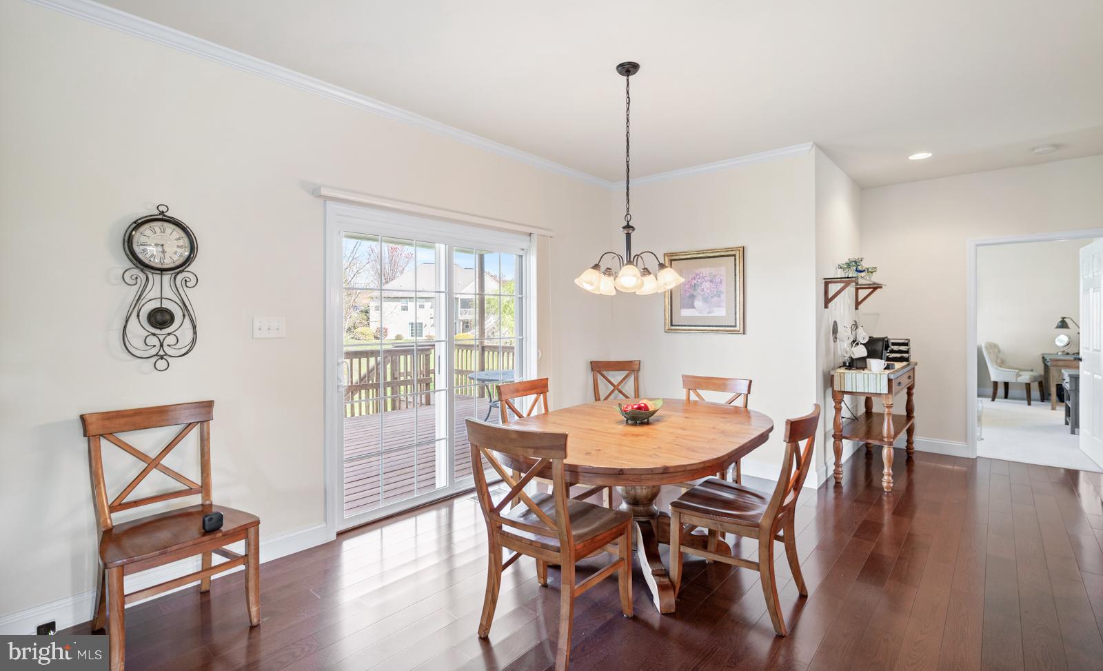 WOODS EDGE - Residential