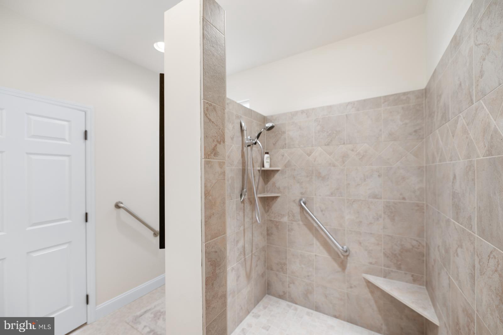 WOODS EDGE - Residential