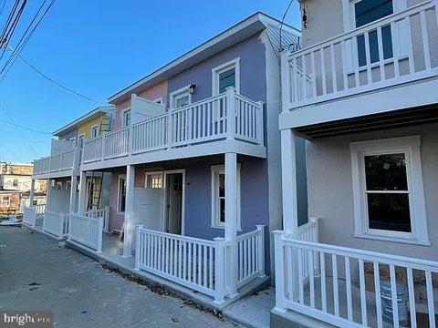 Townhouse For Rent - 114 E Cedar Street<br/> Chester County, KENNETT SQUARE, PA 19348