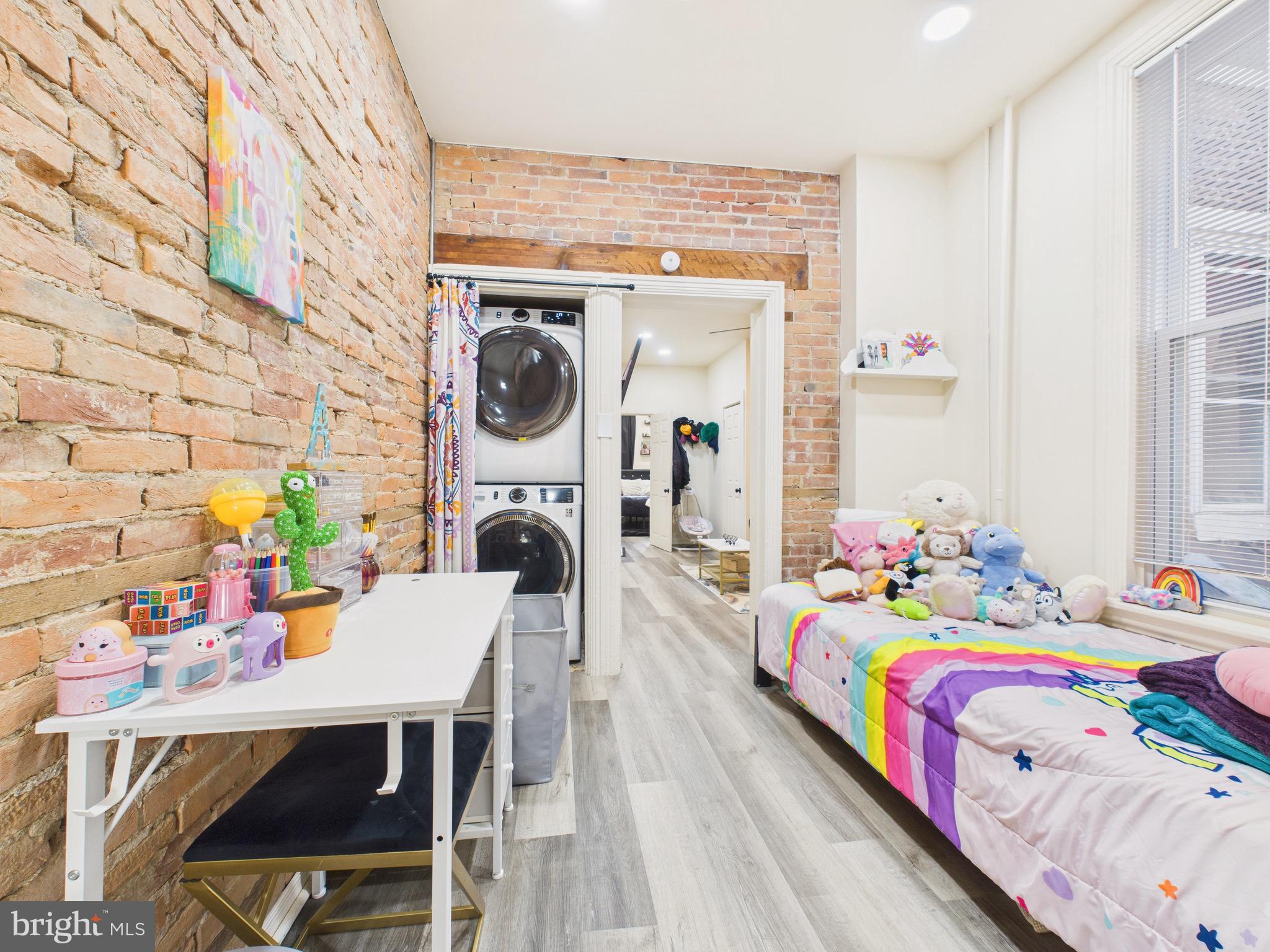 HISTORIC MIDTOWN - Residential Income