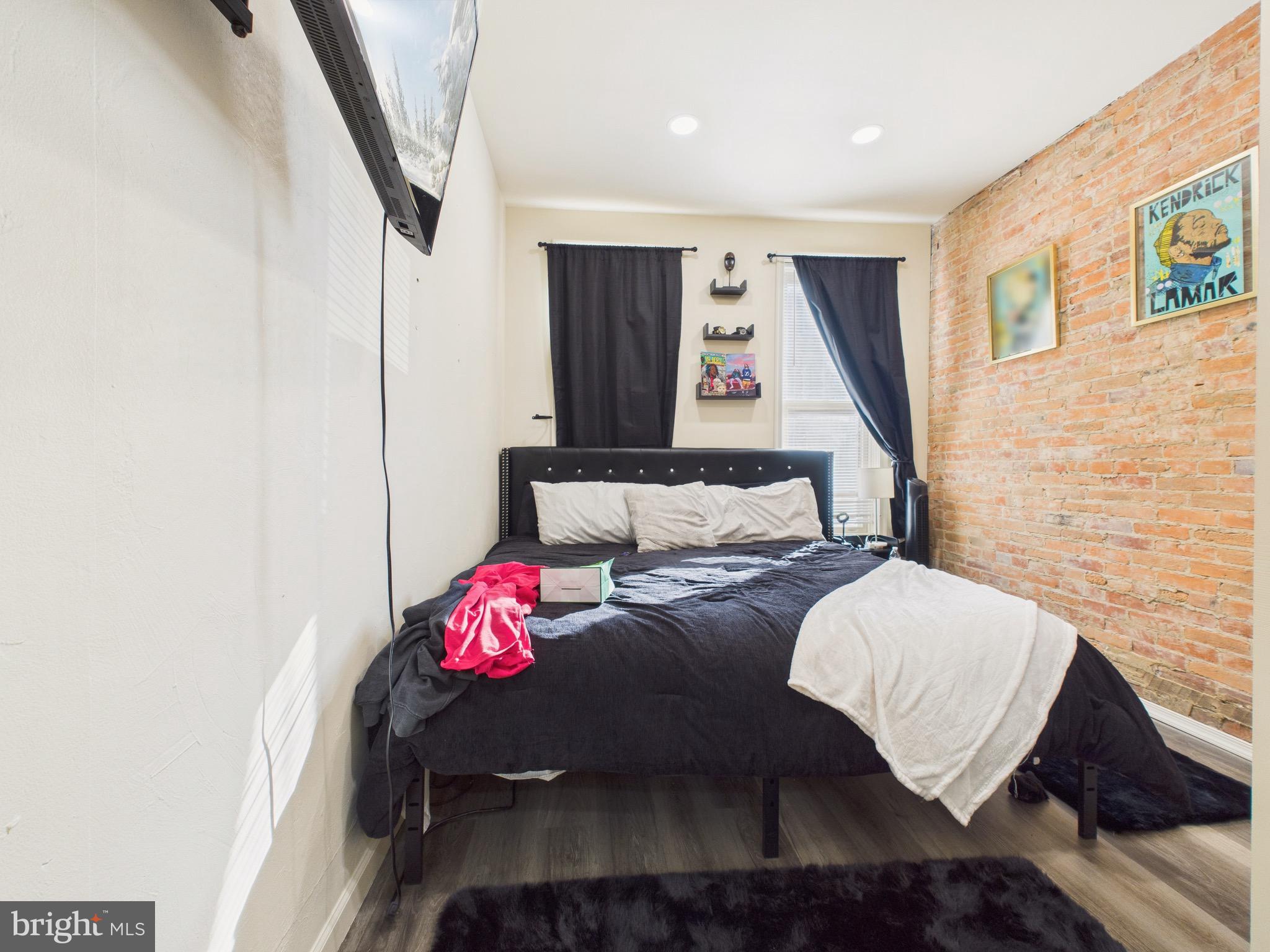 HISTORIC MIDTOWN - Residential Income