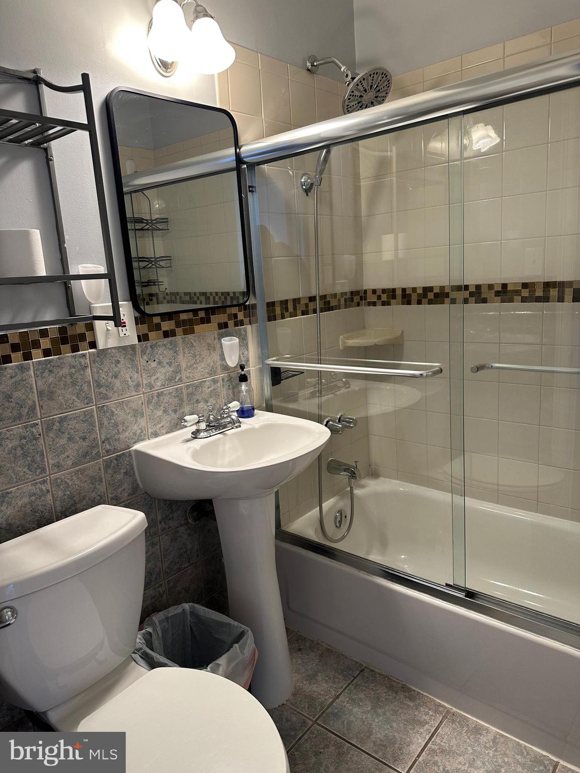 LAWNCREST - Residential