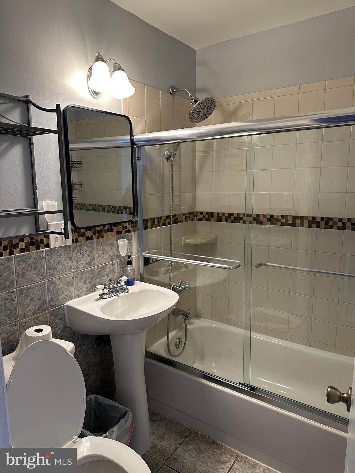 LAWNCREST - Residential