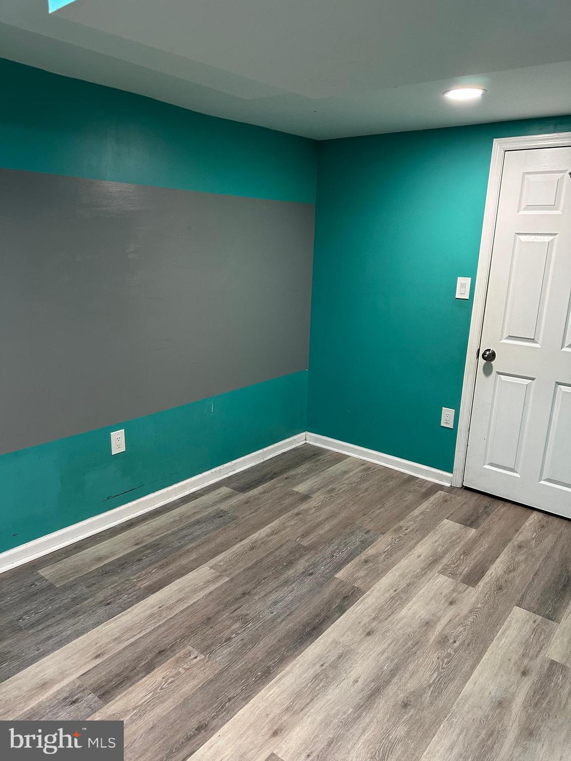 LAWNCREST - Residential