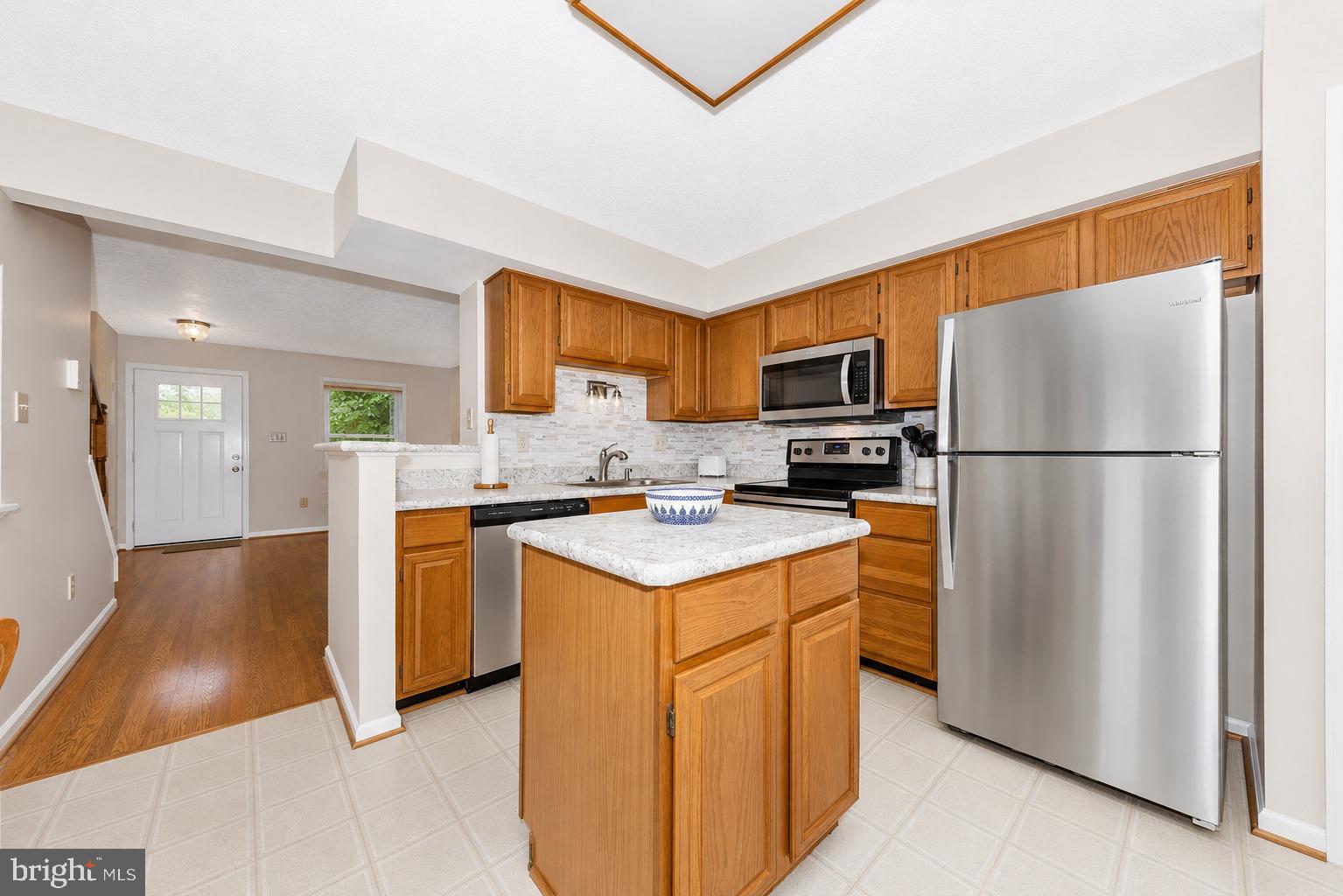 GUNNERS LAKE VILLAGE - Residential