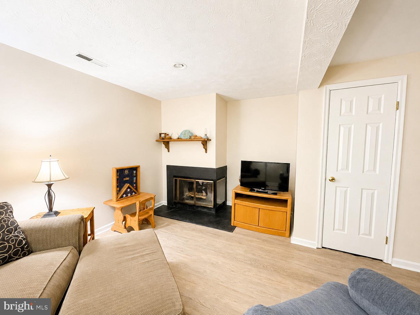 GUNNERS LAKE VILLAGE - Residential